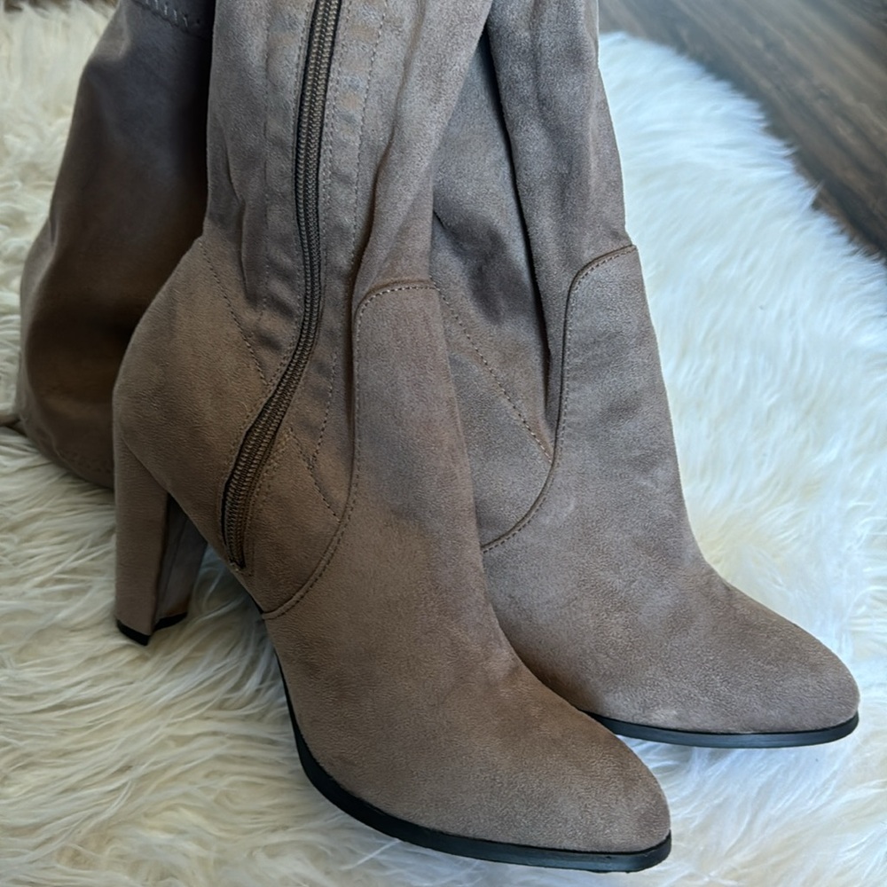 OVER THE KNEE BOOTS - Picture 9 of 9